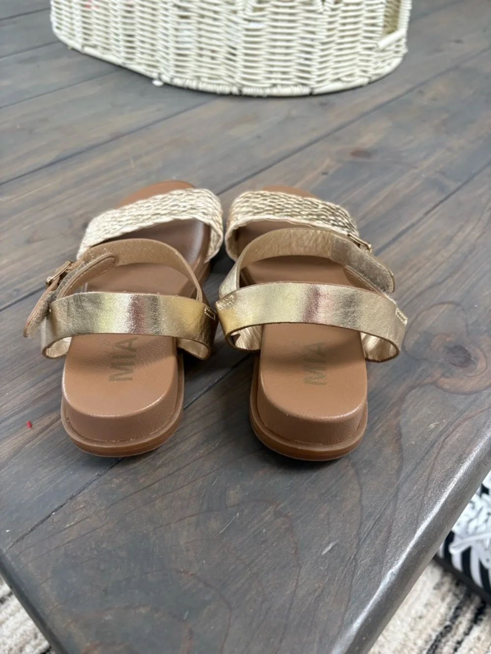 Girls size 1 Gold Braided Strap Sandals by Mia